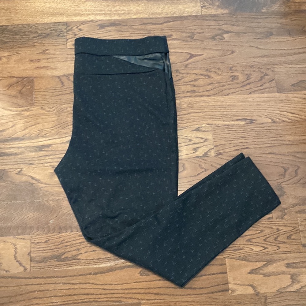 MICHEL STUDIO - Taylor pants black with novelty cross print  skinny size 20